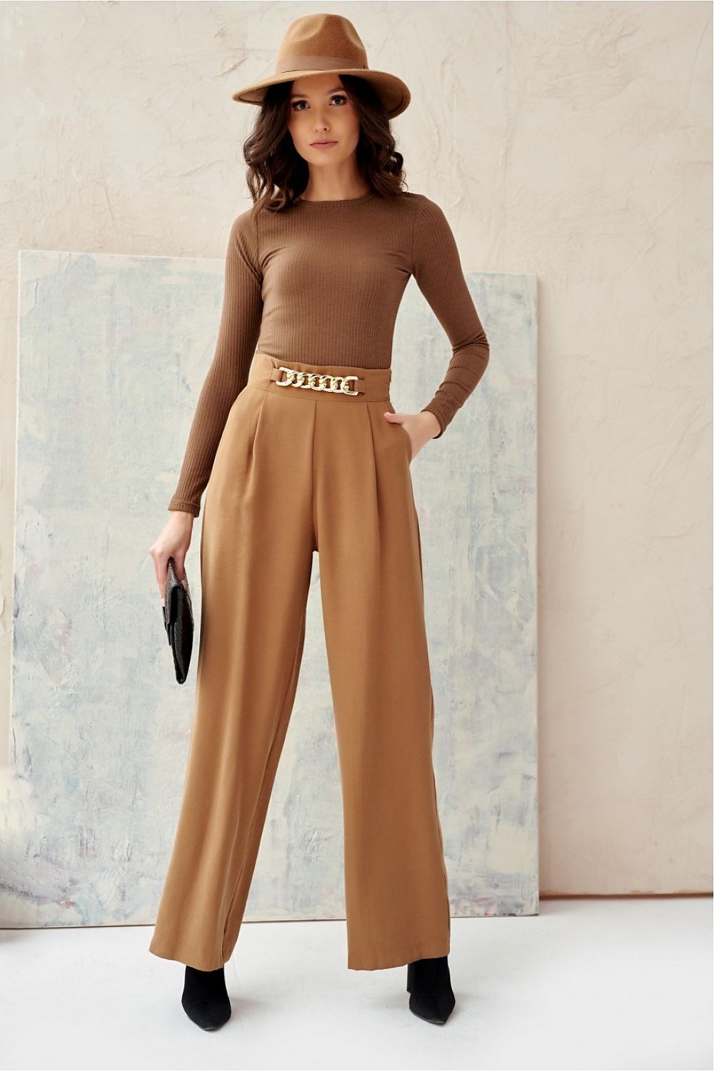  Pantalon femme model 172959 Roco Fashion 